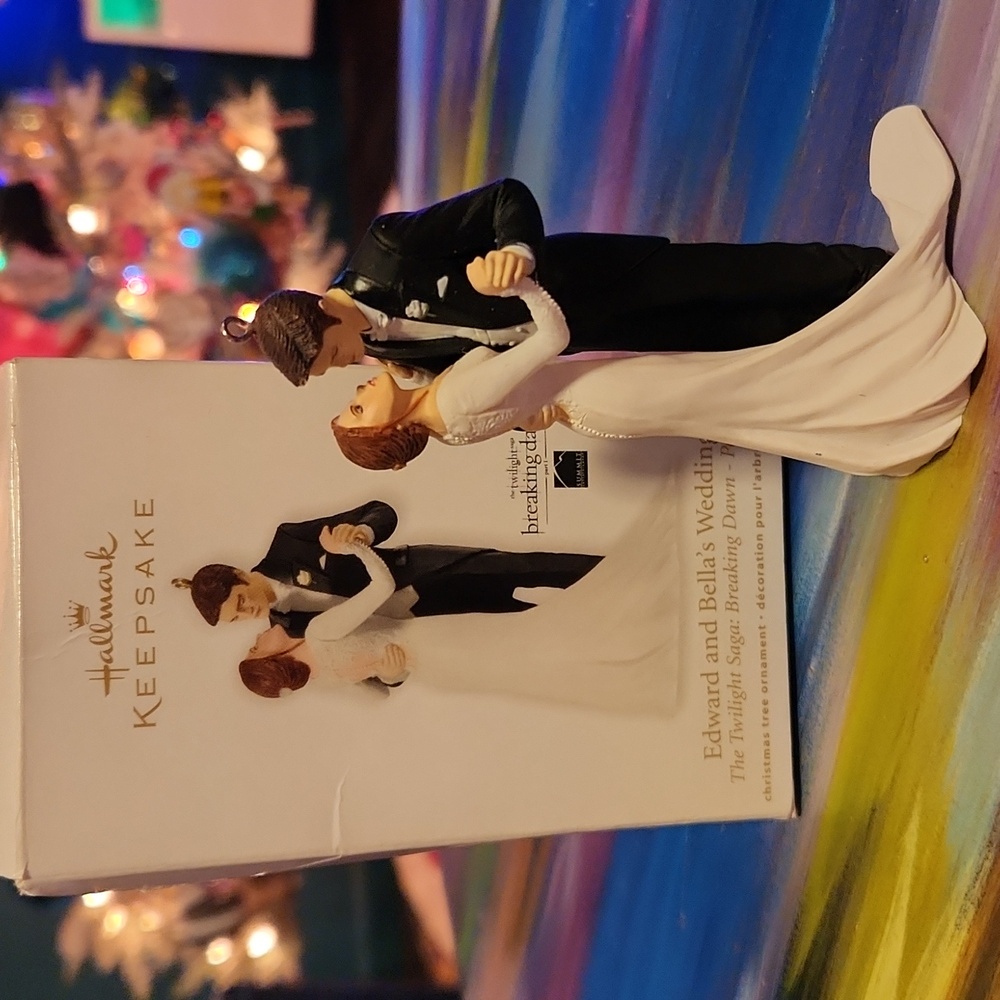 Twilight Hallmark Keepsake dward & Bella Wedding Ornament  2012 - Breaking Dawn